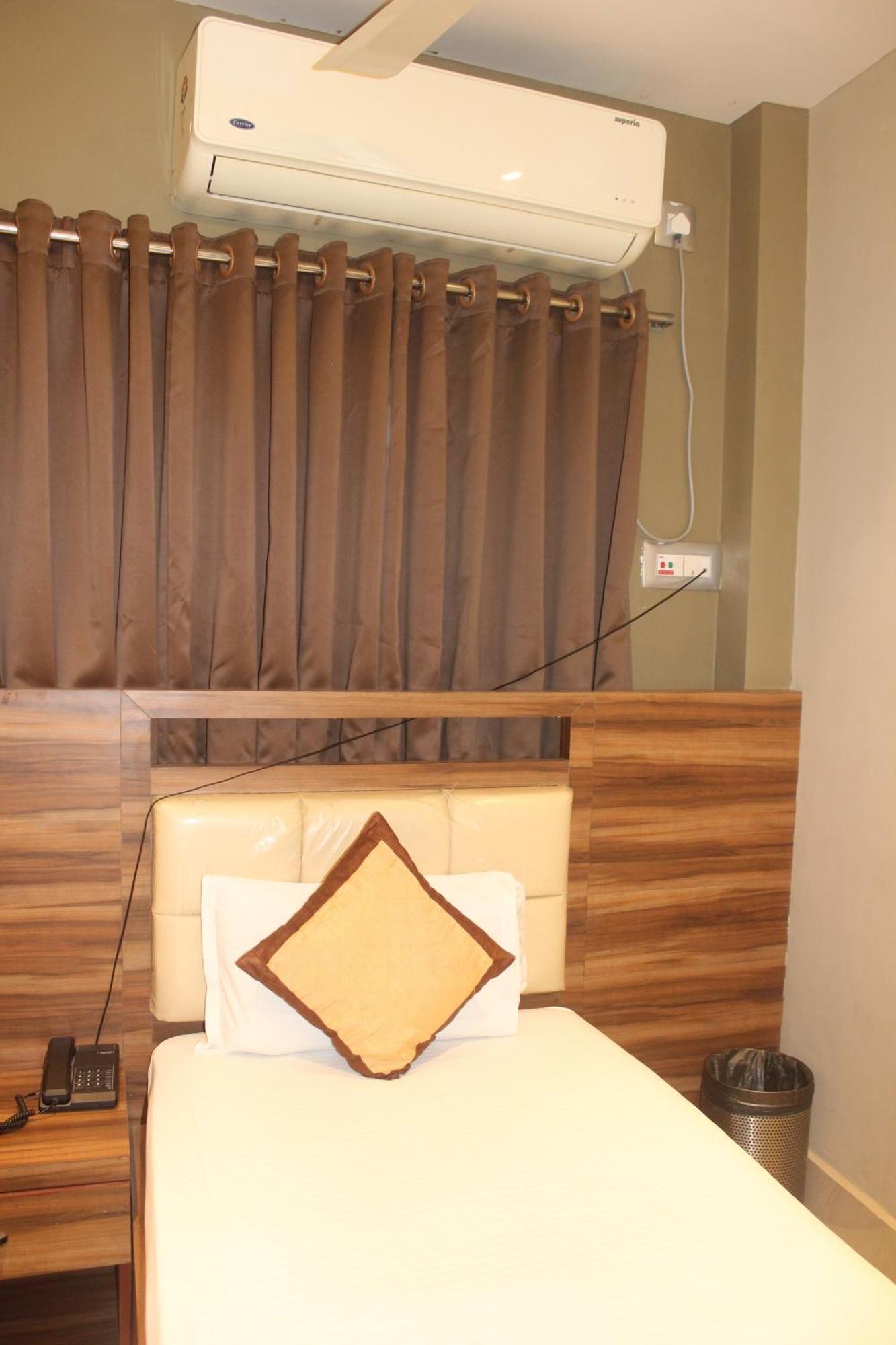 Hotel Oishi Plaza Mukutmanipur Экстерьер фото