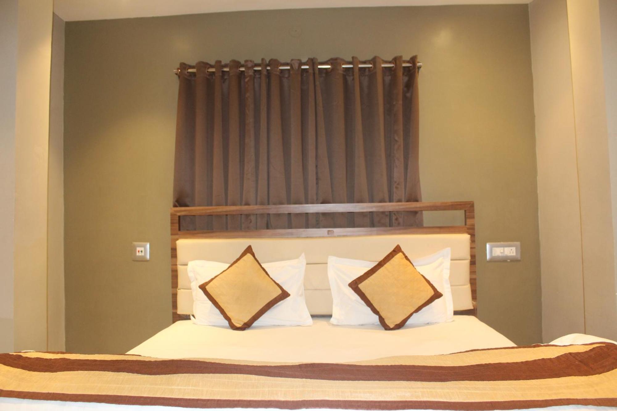 Hotel Oishi Plaza Mukutmanipur Экстерьер фото