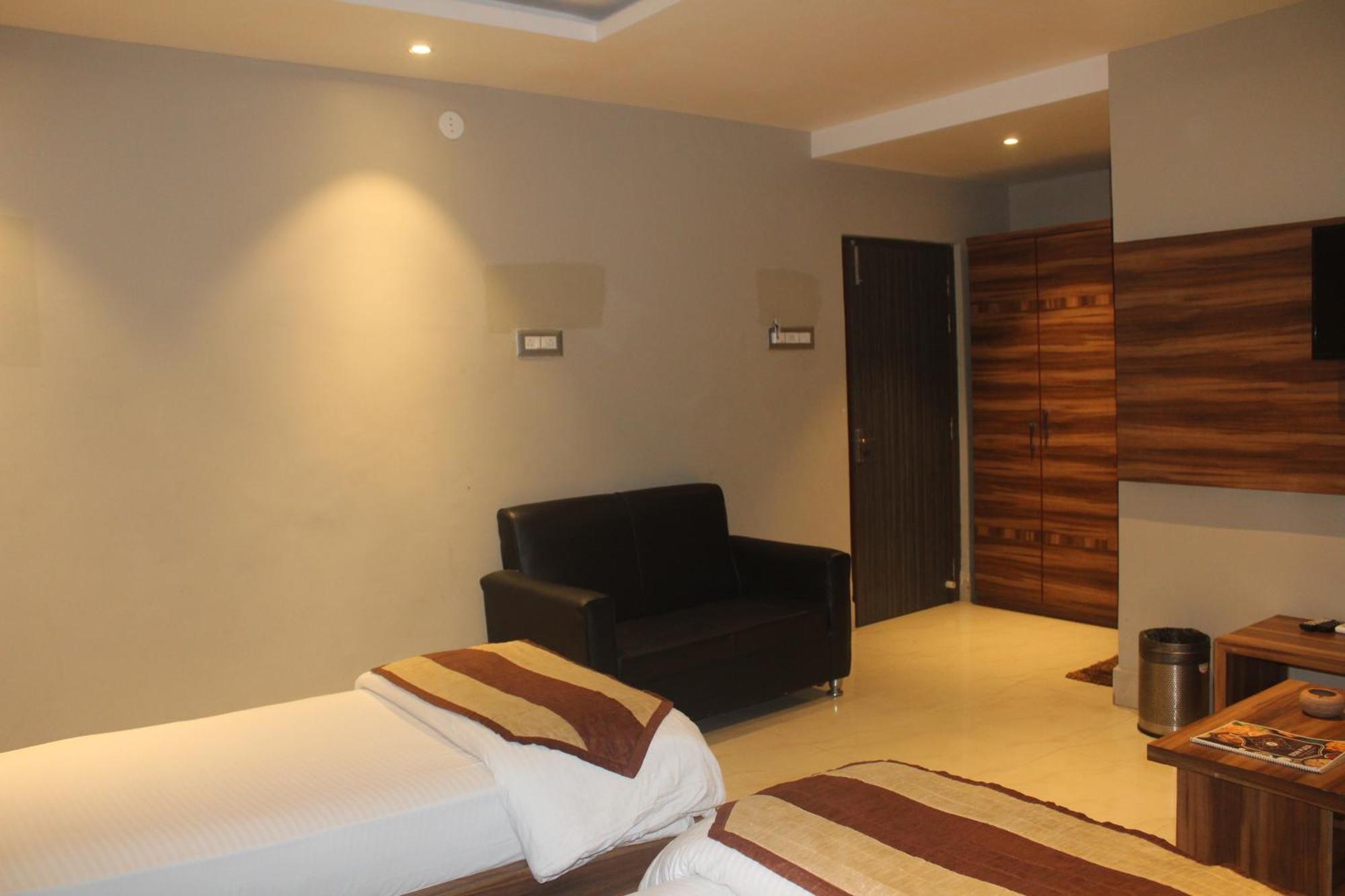 Hotel Oishi Plaza Mukutmanipur Экстерьер фото